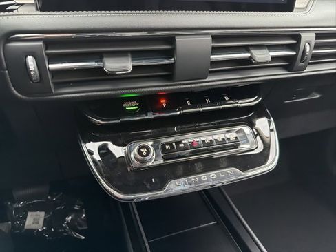 New 2026 Lincoln Corsair Premiere image 15