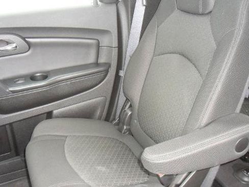 Used 2009 Chevrolet Traverse LT FWD image 38