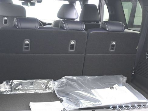 New 2027 INFINITI QX80 Sensory w/ Sport Exterior Package AWD/4WD image 23
