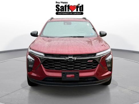 Used 2024 Chevrolet Trax RS w/ Sunroof Package FWD image 8