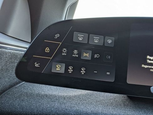 Used 2025 Lucid Air Pure image 12