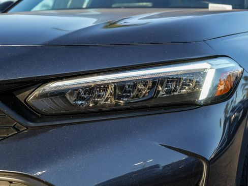 Used 2025 Honda Civic Sport image 4