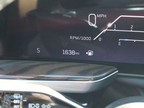 Used 2026 Cadillac Escalade Platinum Sport w/ LPO, ONYX Package image 25