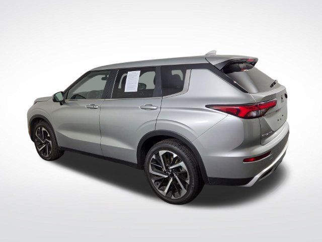 Used 2024 Mitsubishi Outlander SE AWD/4WD image 10