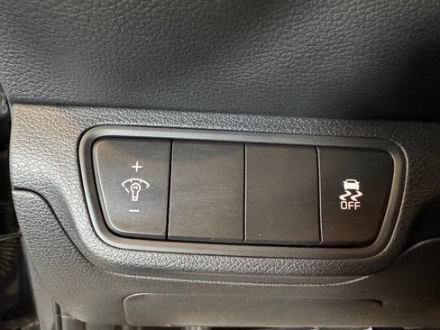 Used 2024 Kia Forte LXS FWD image 17