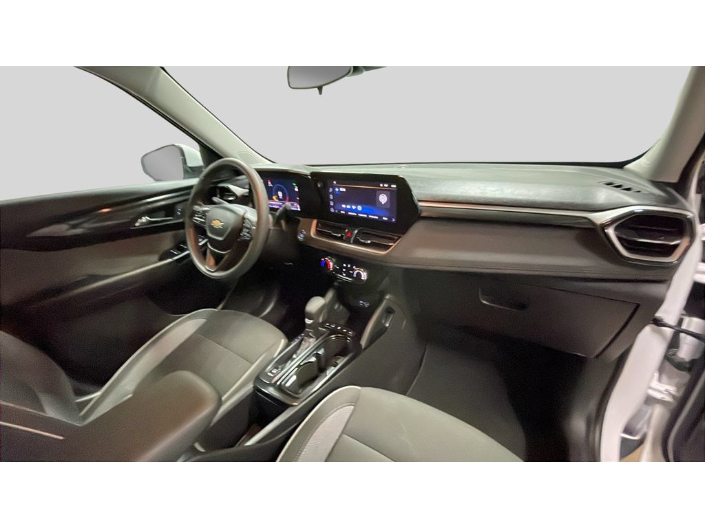 Used 2025 Chevrolet TrailBlazer LT AWD/4WD image 18