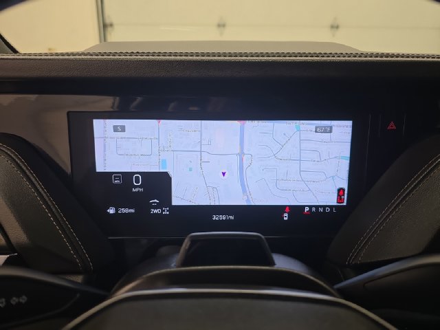 Used 2025 GMC Yukon XL AT4 w/ AT4 Premium Plus Package AWD/4WD image 37