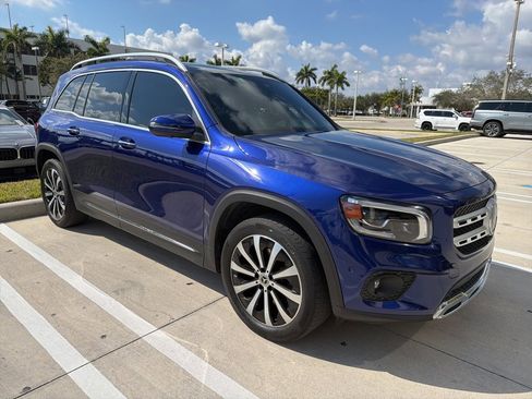 Used 2022 Mercedes-Benz GLB 250 4MATIC image 11