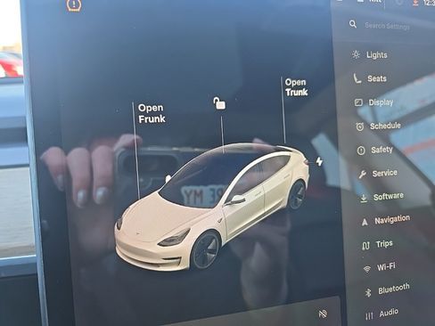 Used 2020 Tesla Model 3 Standard Range Plus image 48