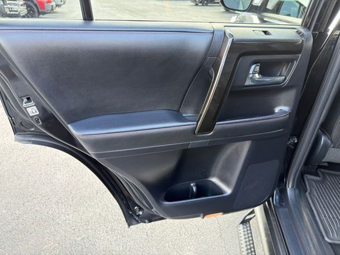 Used 2024 Toyota 4Runner TRD Off-Road Premium image 29