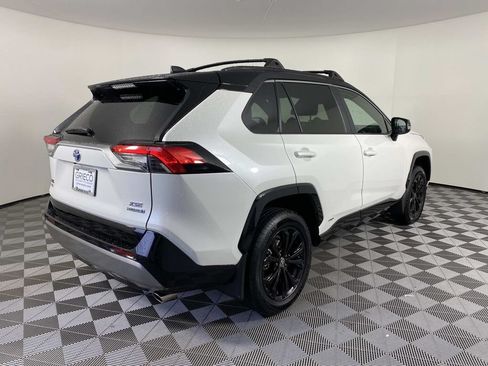 Used 2023 Toyota RAV4 XSE AWD/4WD image 9