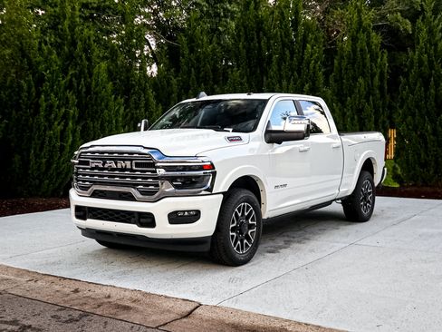 Used 2025 RAM 2500 Limited RWD image 5