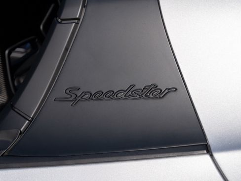 Used 2019 Porsche 911 Speedster RWD image 50