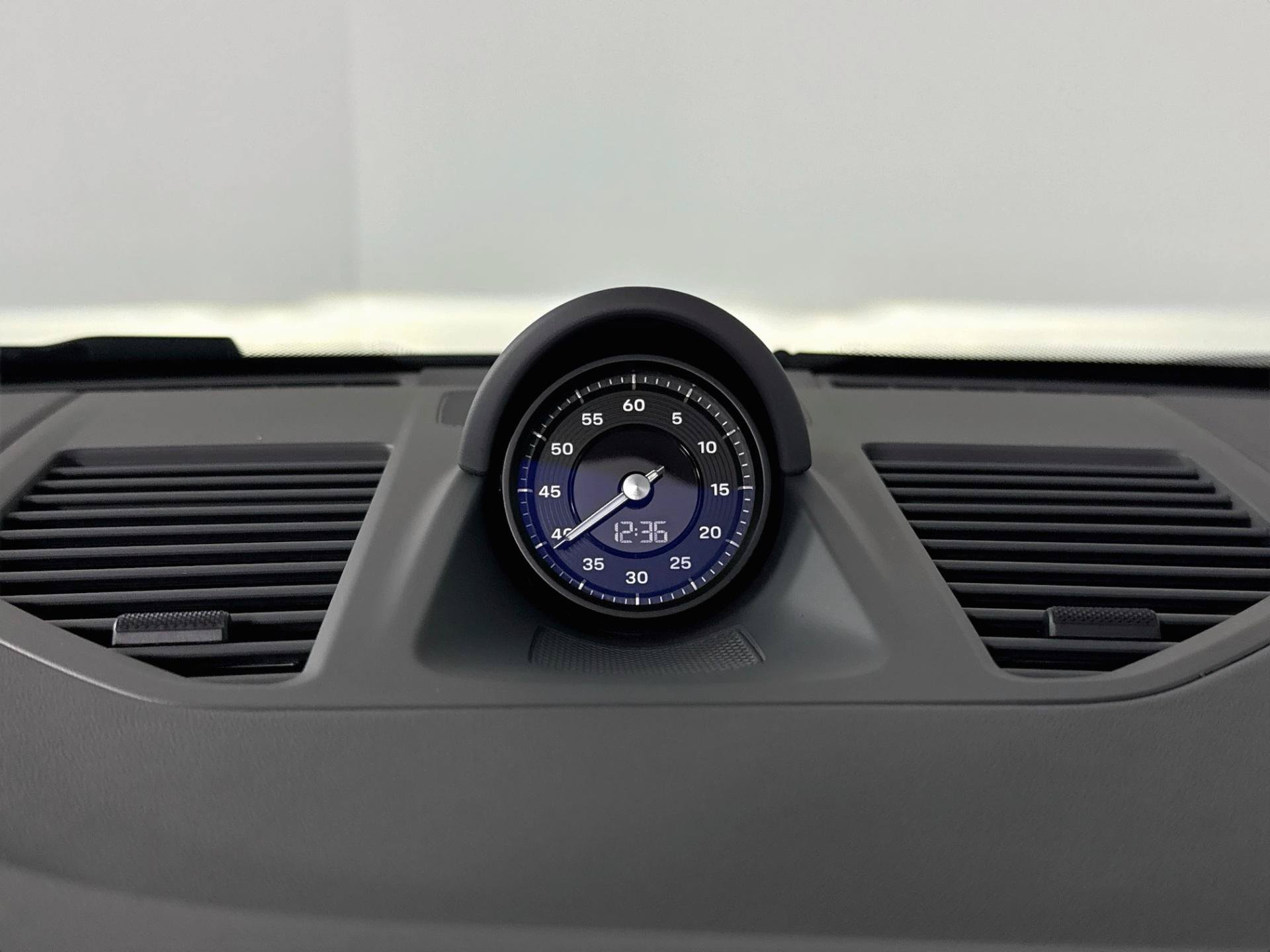 Used 2025 Porsche 911 Carrera S RWD image 38