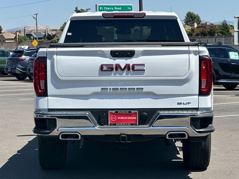 Used 2022 GMC Sierra 1500 SLT w/ X31 Off-Road Package image 5