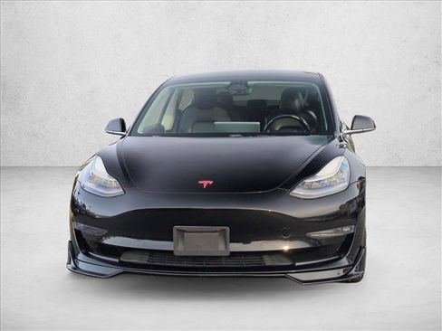 Used 2019 Tesla Model 3 Mid Range image 2