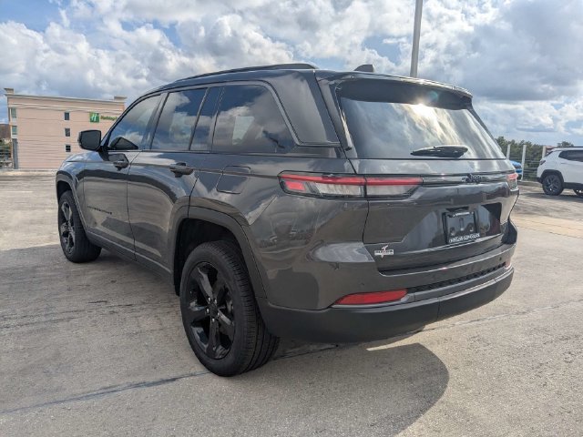 New 2026 Jeep Grand Cherokee Limited w/ Limited Altitude Package RWD image 6
