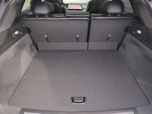 New 2025 Cadillac Lyriq Luxury image 25