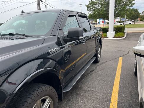 Used 2018 Ford F150 XLT w/ Equipment Group 302A Luxury AWD/4WD image 6