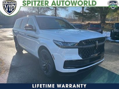 New 2025 Lincoln Navigator L Reserve w/ Jet Appearance Package