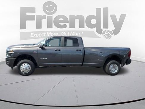 Used 2025 RAM 3500 Laramie w/ Max Tow Package AWD/4WD image 2