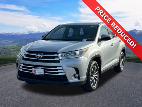 Certified 2019 Toyota Highlander XLE image 1