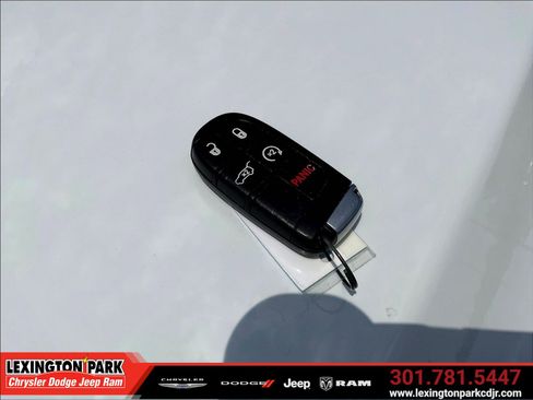 Used 2017 Jeep Grand Cherokee Overland AWD/4WD image 35
