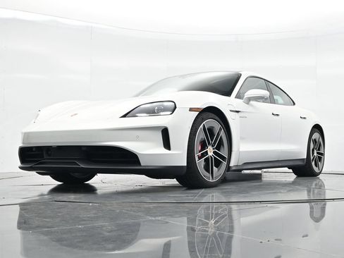 Certified 2025 Porsche Taycan 4S AWD/4WD image 27