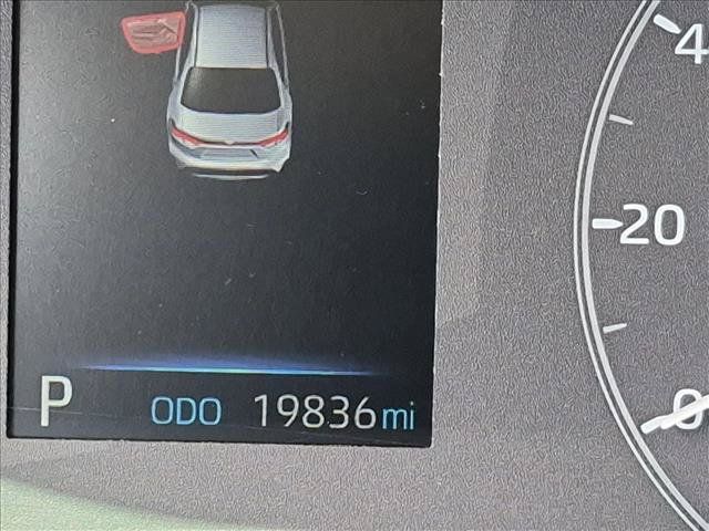 Used 2025 Toyota Corolla LE FWD image 11