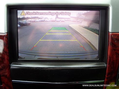 Used 2012 Cadillac Escalade Luxury image 16