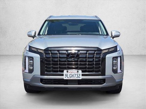 Used 2024 Hyundai Palisade SEL FWD image 2