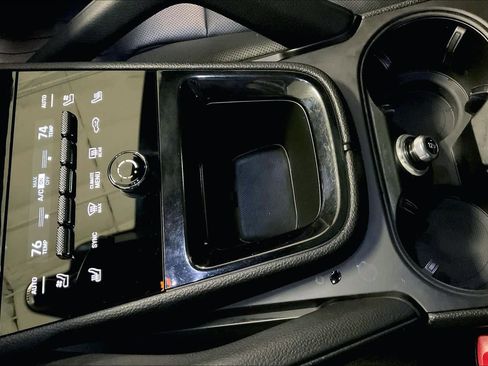 Used 2024 Porsche Cayenne image 14