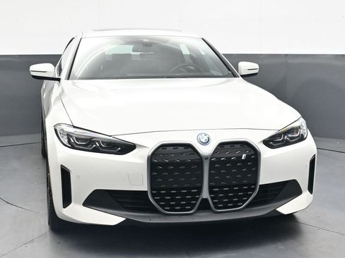 Used 2023 BMW i4 eDrive35 w/ Premium Package RWD image 9