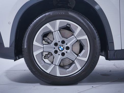 Used 2025 BMW X1 xDrive28i w/ Convenience Package AWD/4WD image 2