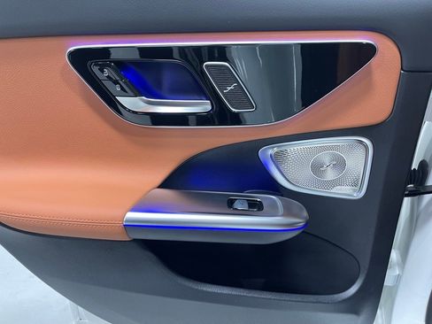 Used 2025 Mercedes-Benz C 300 4MATIC Sedan image 24