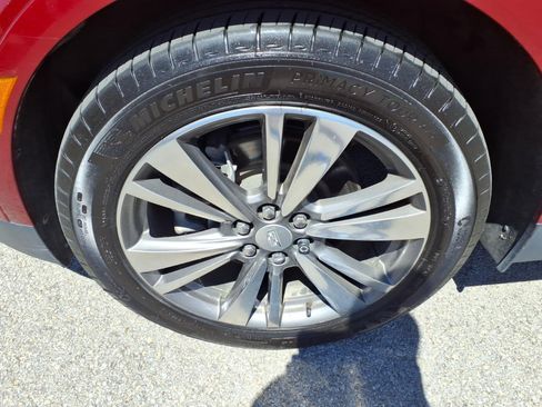 Used 2021 Cadillac XT5 Premium Luxury w/ LPO, Floor Liner Package AWD/4WD image 5