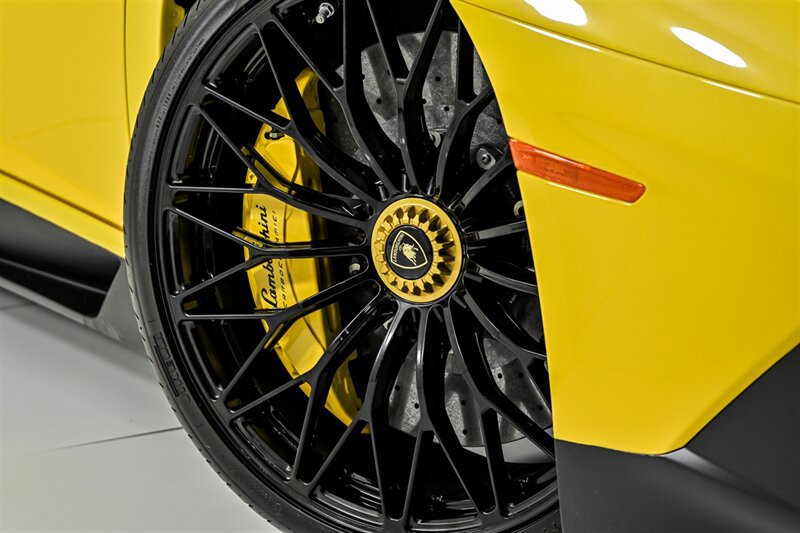 Used 2017 Lamborghini Aventador LP 750-4 Superveloce AWD/4WD image 5