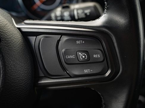 Used 2022 Jeep Wrangler Sport S image 27