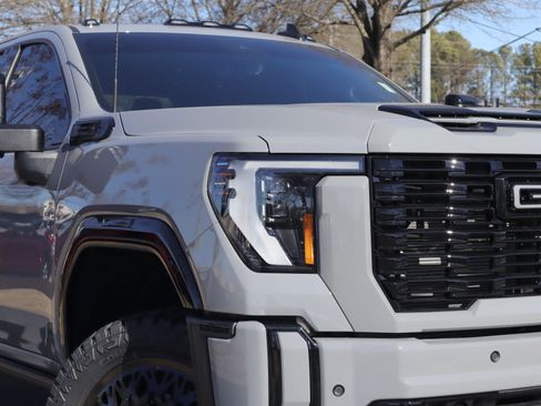 Used 2026 GMC Sierra 3500 Denali Ultimate image 33