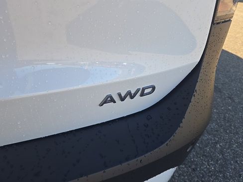 New 2026 Nissan Kicks SV image 31