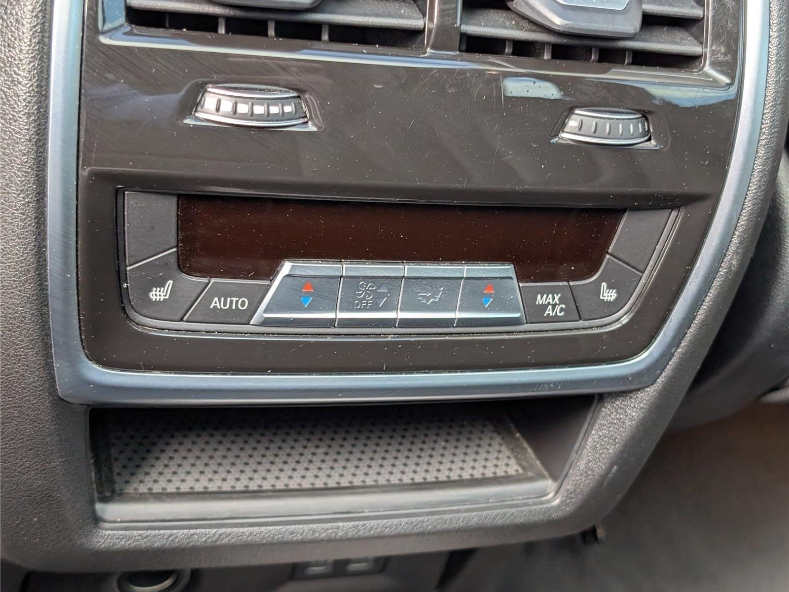 Used 2025 BMW X5 xDrive50e AWD/4WD image 17