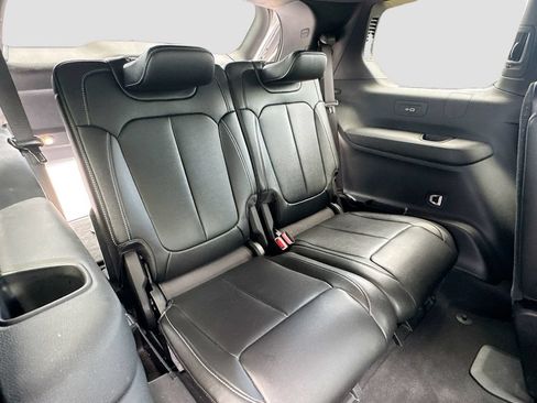 Used 2024 Jeep Grand Cherokee L Limited w/ Black Appearance Package RWD image 29