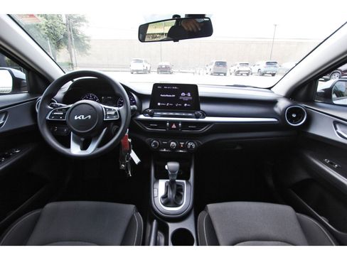 Certified 2023 Kia Forte LXS w/ LXS Technology Package FWD image 12