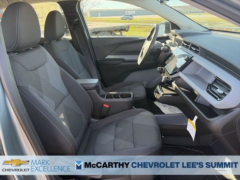 New 2027 Chevrolet Bolt LT w/ Comfort Package image 27
