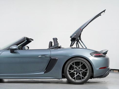 Used 2024 Porsche 718 Boxster Spyder RS w/ Light Design Package RWD image 70