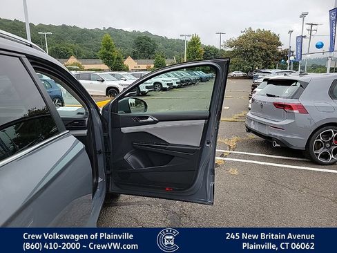 Certified 2023 Volkswagen Taos SEL AWD/4WD image 42