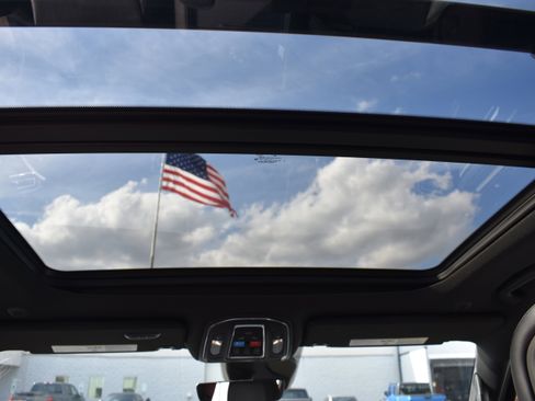 Used 2024 Jeep Wagoneer Series II w/ Convenience Group I image 35