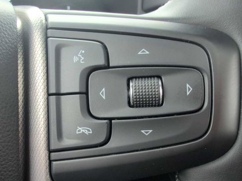 Used 2024 GMC Yukon XL Denali image 27