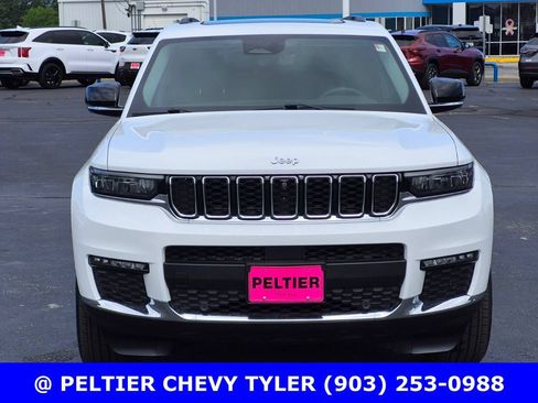 Used 2023 Jeep Grand Cherokee L Limited w/ Luxury Tech Group II AWD/4WD image 2