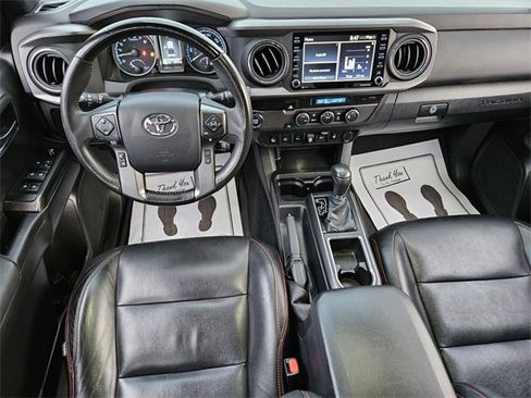 Used 2022 Toyota Tacoma TRD Off-Road w/ Technology Package image 7